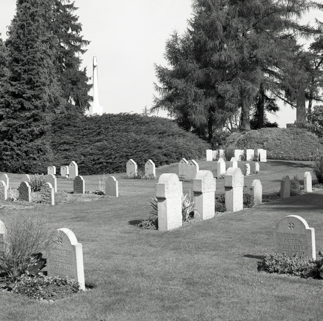 St. Symphorien Military Cemetery-155